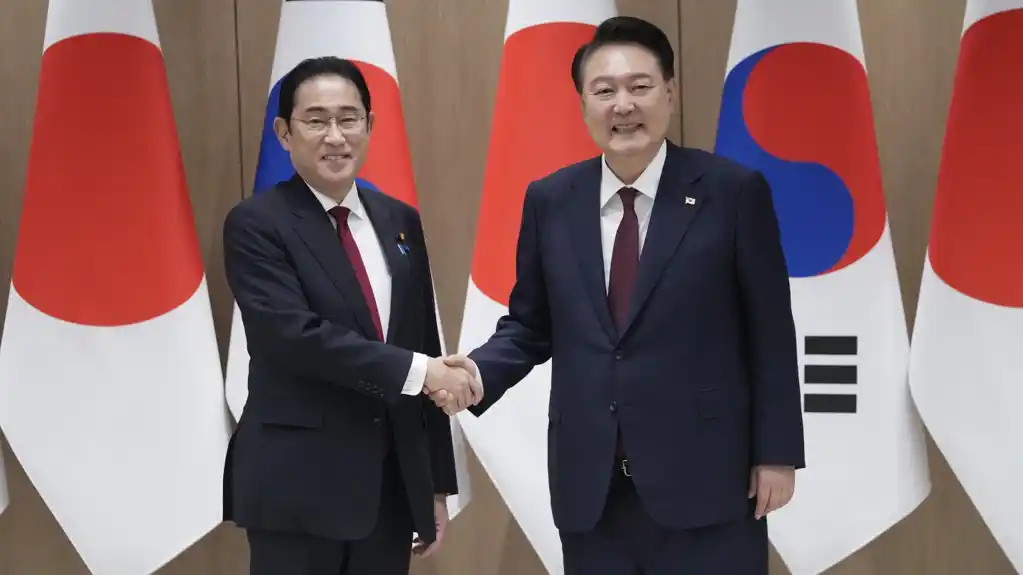 Japanski premijer Kišida u poseti Južnoj Koreji radi jačanja bilateralnih odnosa