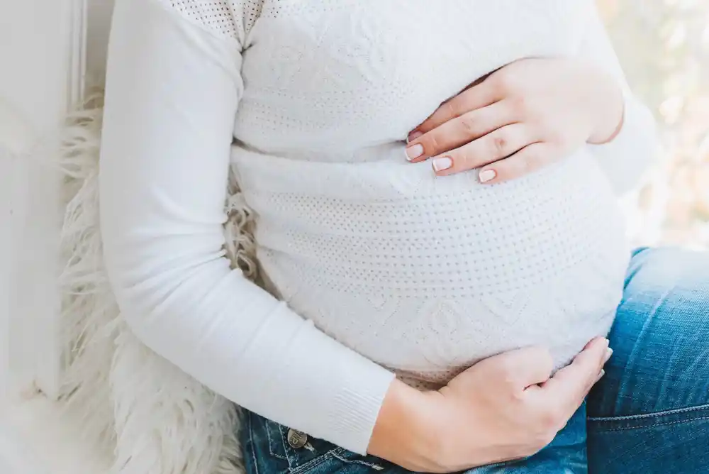 Studija otkriva široko rasprostranjenu izloženost hemikalijama koje ometaju hormone tokom trudnoće