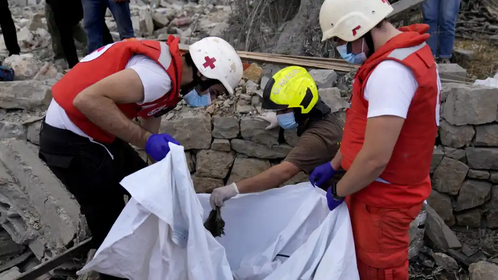 Hezbolah obećava da će proširiti napade na Izrael nakon smrtonosnog udara na severu Libana