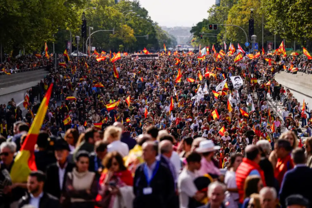 Nekoliko desetina hiljada ljudi na skupu protiv Sančesove vlade u Madridu