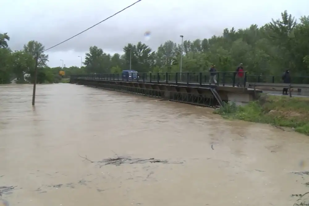 Štab za vanredne situacije u Pirotu upozorio na jake kiše, moguće poplave