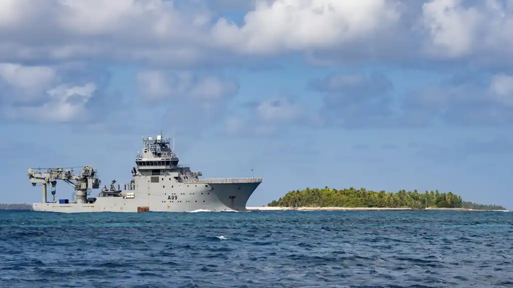 Samoa upozorava na izlivanje nafte sa broda novozelandske mornarice koji je potonuo i zapalio se