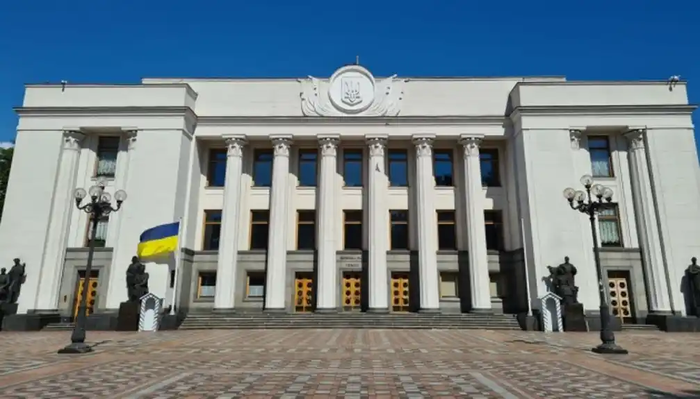 Ukrajinski parlament produžio vanredno stanje za još tri meseca