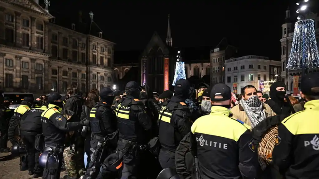 Propalestinski demonstranti sukobili se sa policijom u Amsterdamu