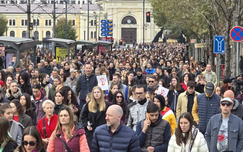 Protest ispred Ministarstva građevinarstva, okupljeni zatražili ostavku ministra Vesića