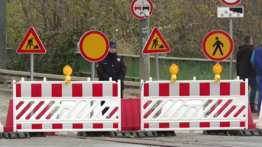 Na Starom savskom mostu danas mirno, novi protest u podne sa novobeogradske strane