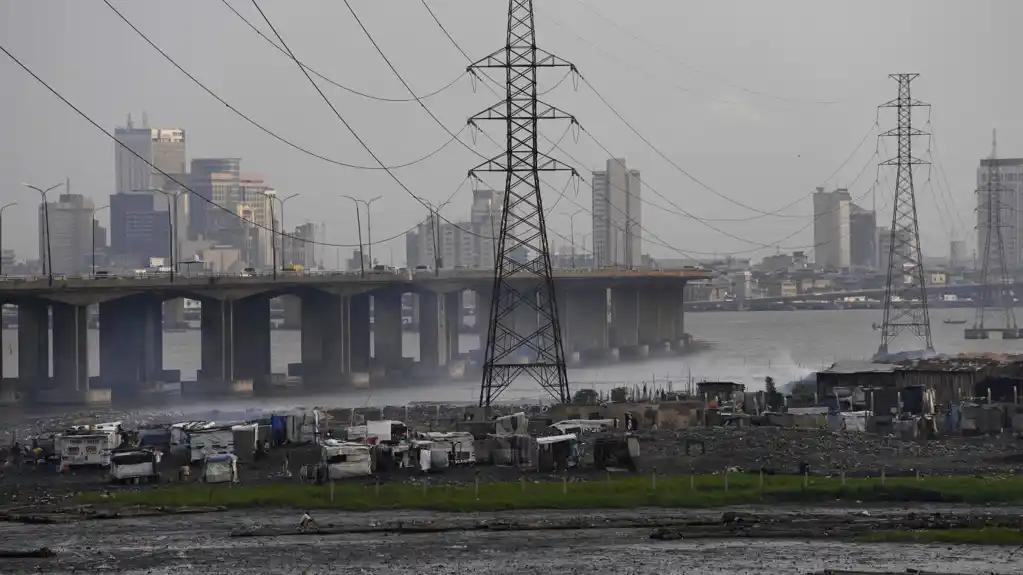 Veliki gradovi Nigerije trpe nestanke struje jer se električna mreža ponovo urušava