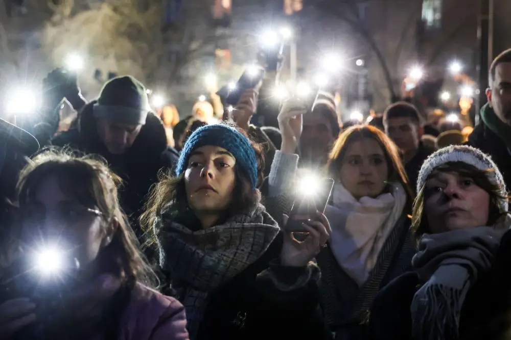 „Beograd je opet svet“: Građani formiraju protestnu kolonu