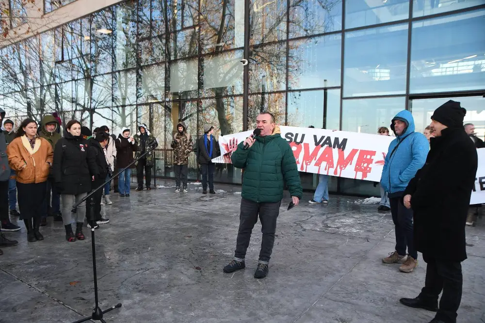 Plenum Filozofskog fakulteta u Novom Sadu: Nema januarskog ispitnog roka