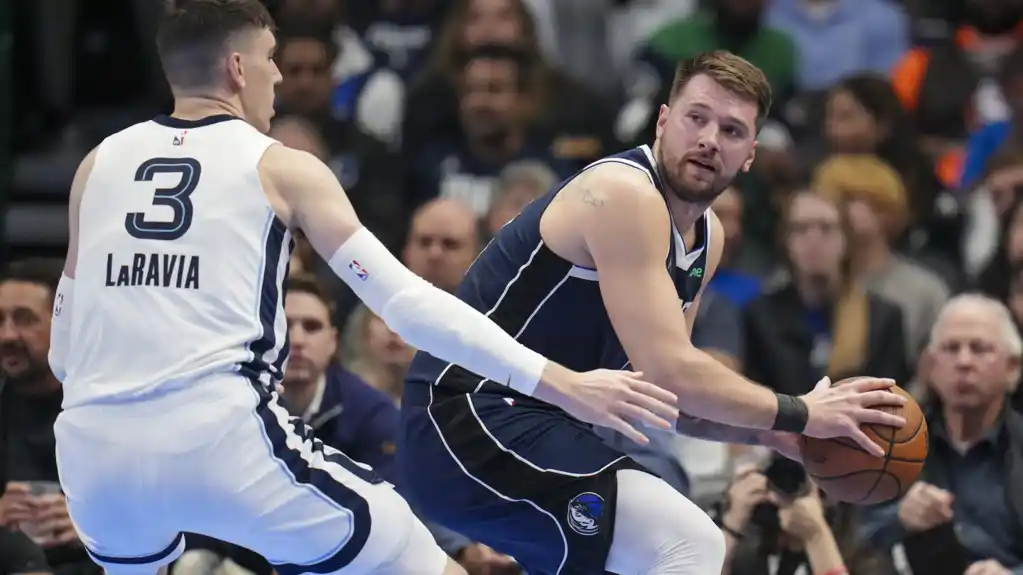 Luka Dončić predvodio Maverikse do uzbudljive pobede nad Grizlisima