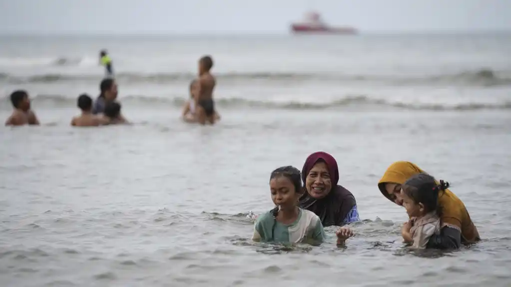 Indonežani obeležavaju dve decenije od tragičnog cunamija koji je ubio stotine hiljada ljudi