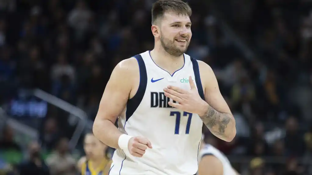 Luka Dončić, Kajri Irving isključeni iz utakmice Maveriksa protiv Klipersa