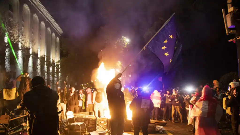 Sekretar vladajuće partije: Mnogi demonstranti u Gruziji su stranci