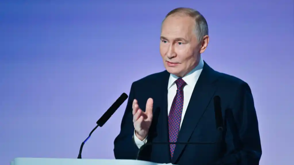 Putin: Rusija bi trebalo da postane svetski lider u veštačkoj inteligenciji