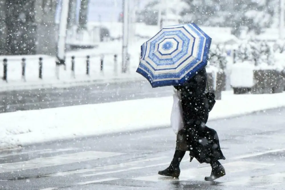 Sutra oblačno sa kišom, susnežicom i snegom – temperatura do 9 stepeni