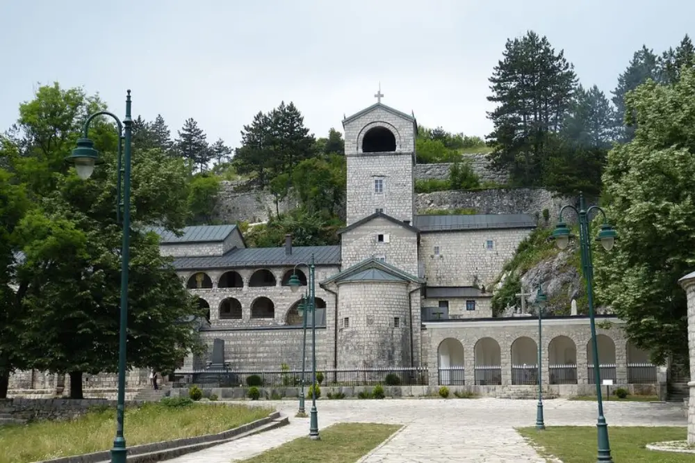 Zbog tragedije otkazano okupljanje na Badnje veče pred Cetinjskim manastirom