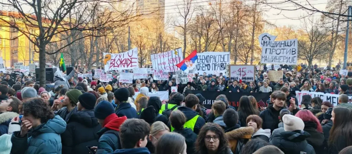 Studenti se obratili Kikinđanima nakon komemorativnog skupa: „Vučić ni za šta živo nije nadležan, a ponaša se kao da je za sve“