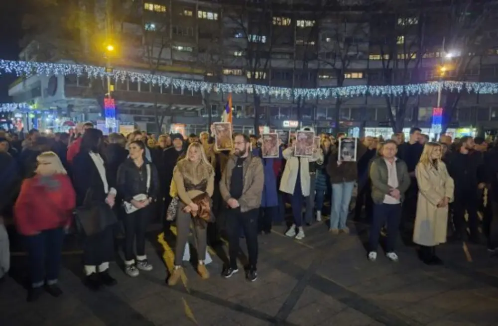 „Studenti su ustali, ustani i ti“: Protest podrške u Kraljevu, profesor kaže – „represija će izazvati otpor“