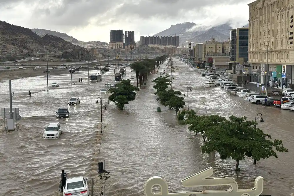 Poplave u Meki nakon obilnih padavina