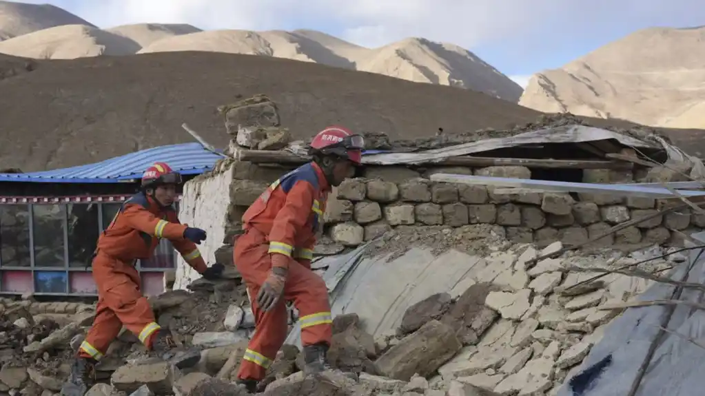 Više od 400 ljudi spaseno iz ruševina na Tibetu