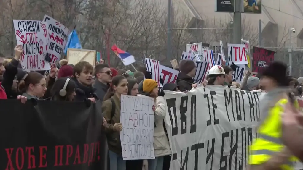 „Nismo uplašeni, jesmo ljuti“, poručuju studenti ispred tužilaštva